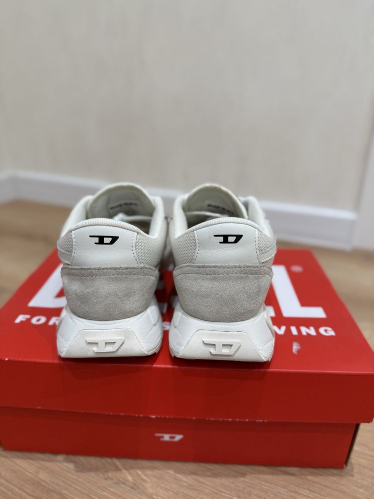 Продам кросівки Diesel 36 розмір