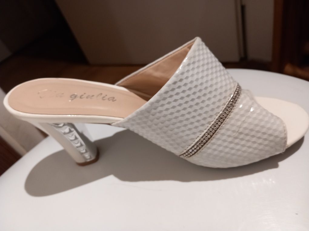 Klapki na obcasie r 37 Ula Giulia, Wysokość obcasa z platformą 8,5 cm