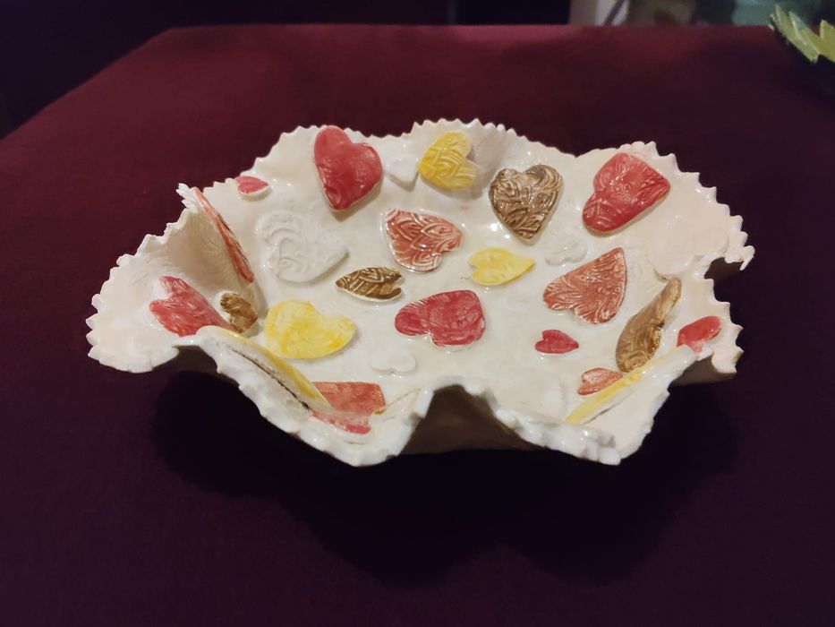 Niepowtarzalna, dekoracyjna miska w serca