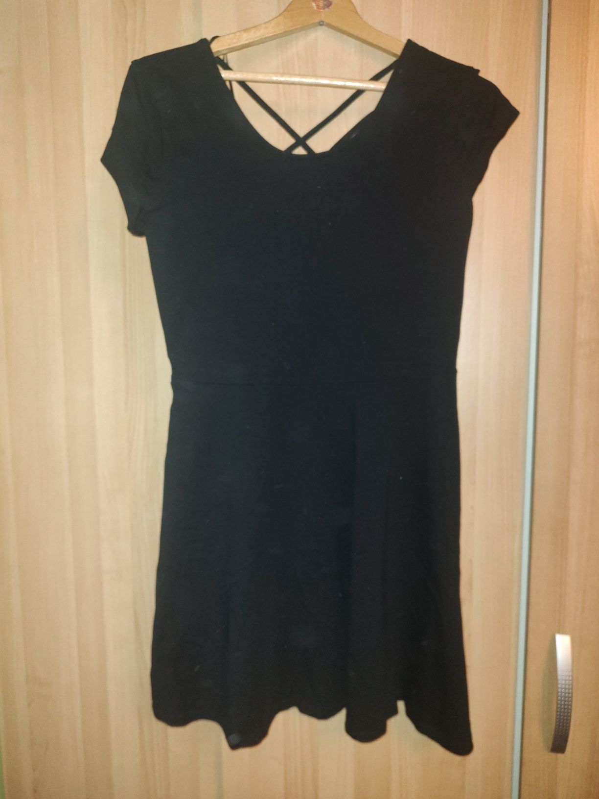 Czarna sukienka r.42