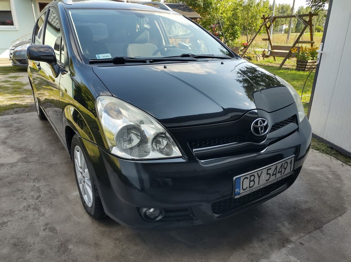 Toyota Corolla Verso 7 osób