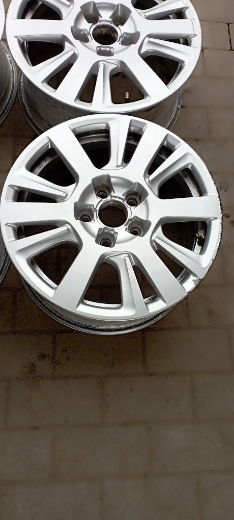 Felgi Aluminiowe 5x112,R16,ET42,7j Audi A6 C6