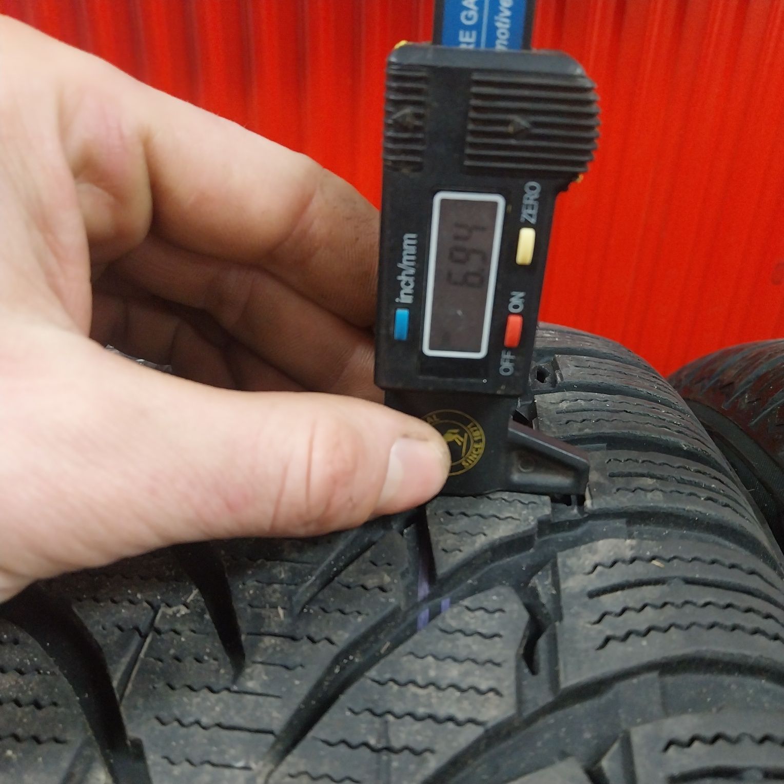 Opony Zimowe NOKIAN 225/60R18 104H DOT2022 ! Jak Nowe !