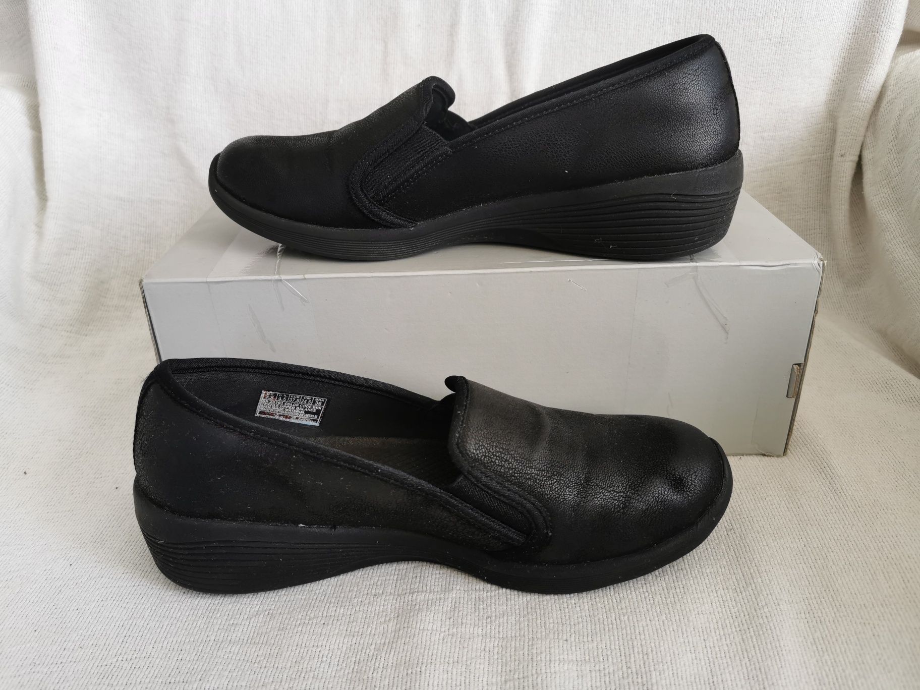 Skechers Arya Sweet Things Slip On baleriny sneakersy czółenka 37,5