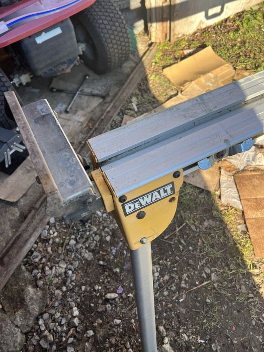 Стіл до торцовки Dewalt DE 7023