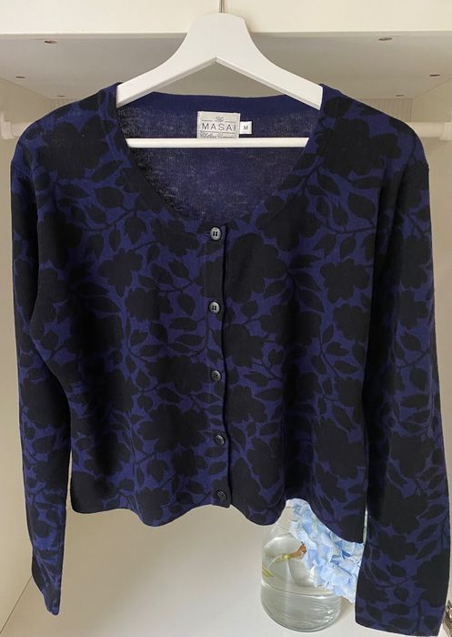 Granatowy sweter kardigan rozpinany w żakardowe wzory angora wełna M