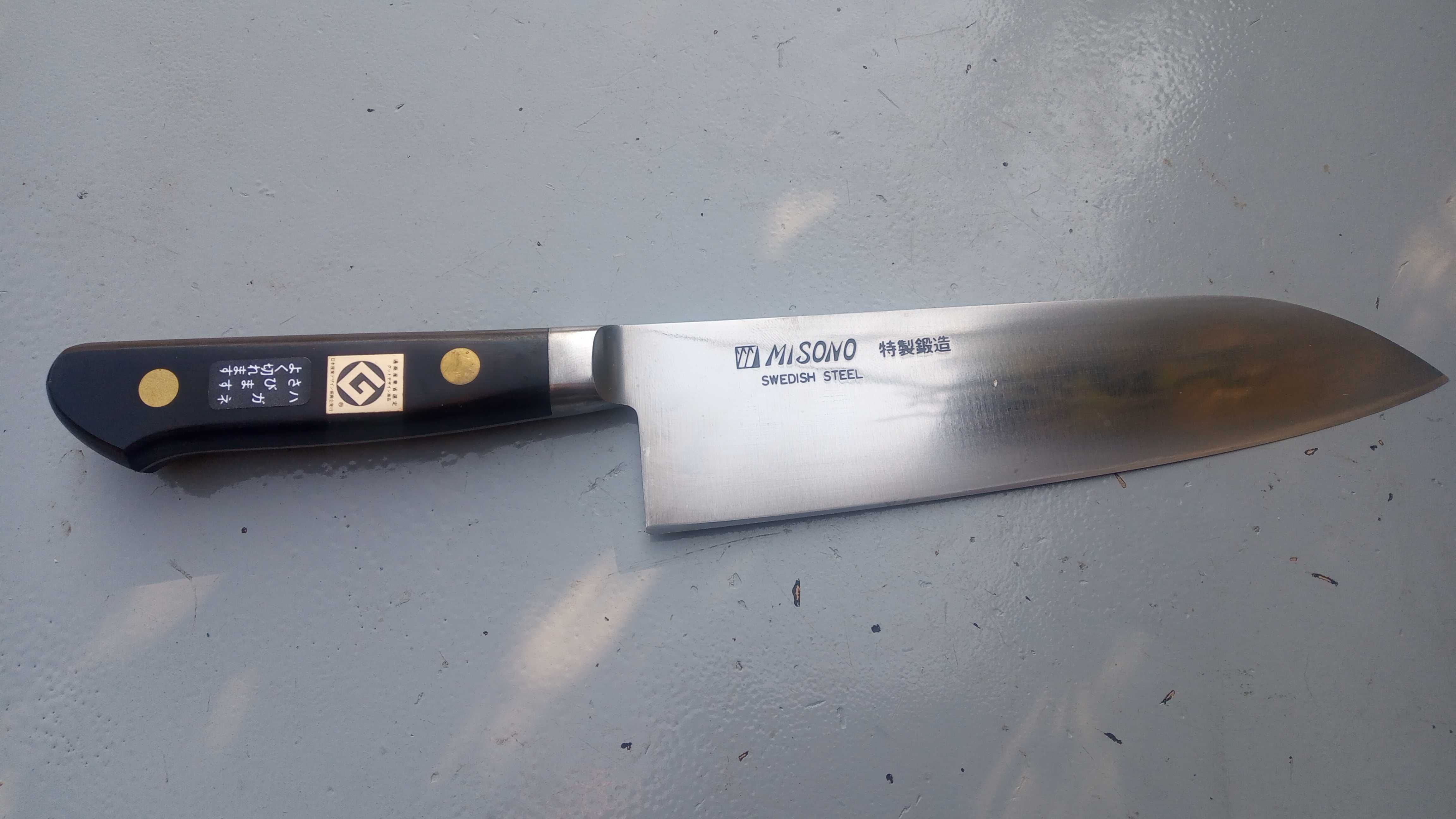 Nóż japoński Misono santoku stal weglowa