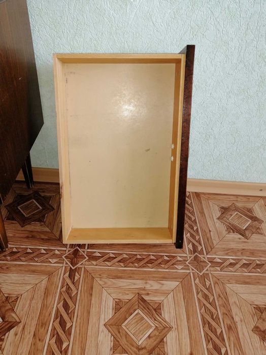 Прикроватные тумбочки