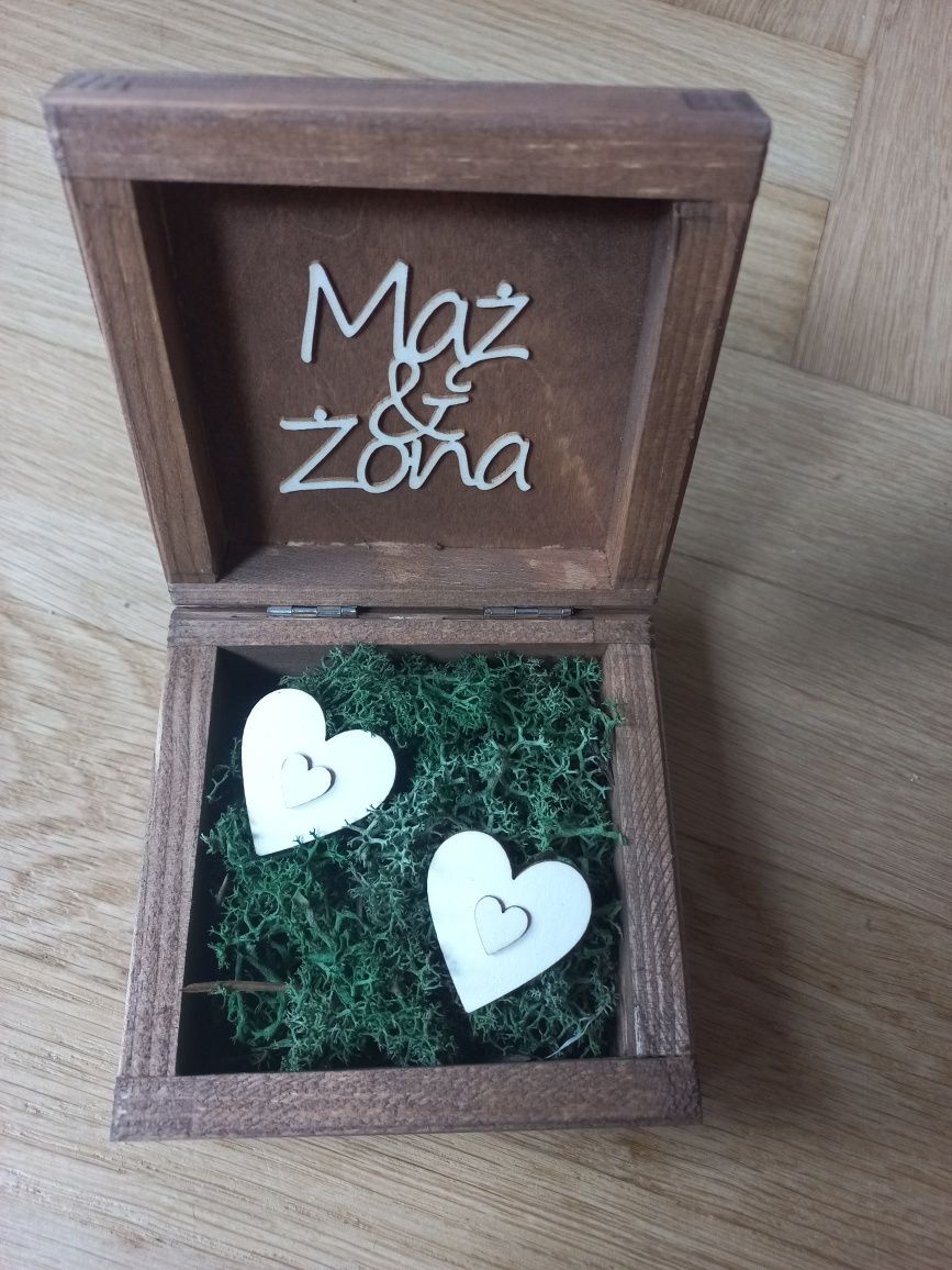Pudełko na obrączki ślubne
