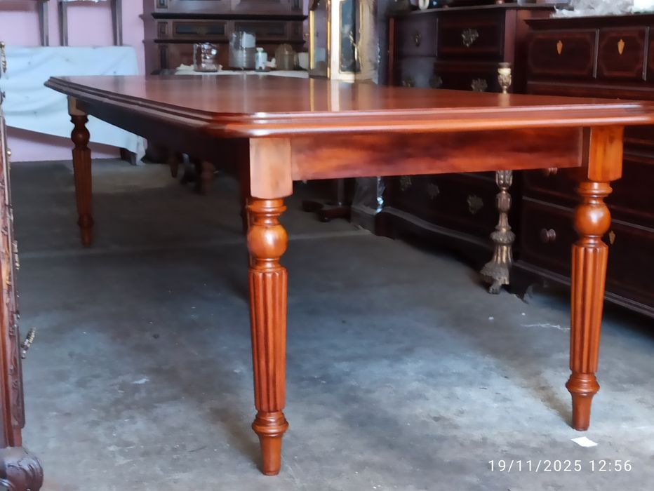 Mesa de sala de jantar