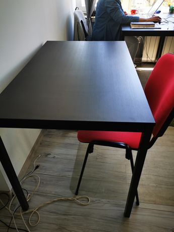 Krzesła biurowe, stoły