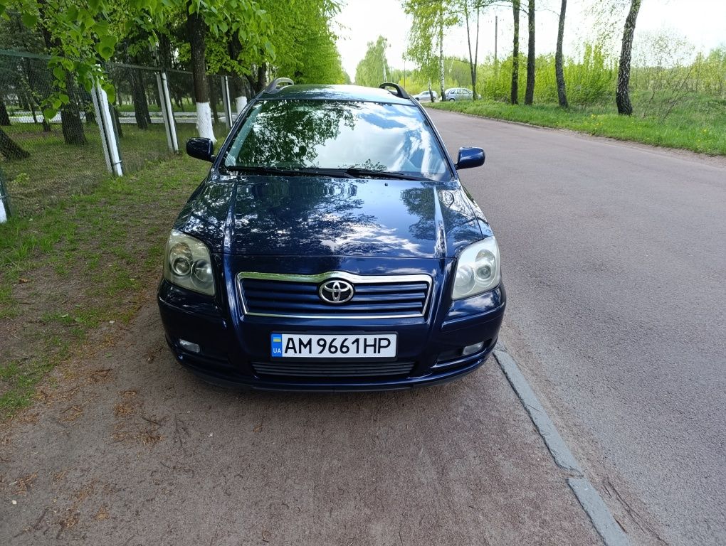 Toyota avensis 2003 р