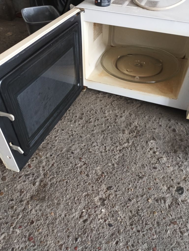 Mikrofalówka gorenje sprawna 800 w