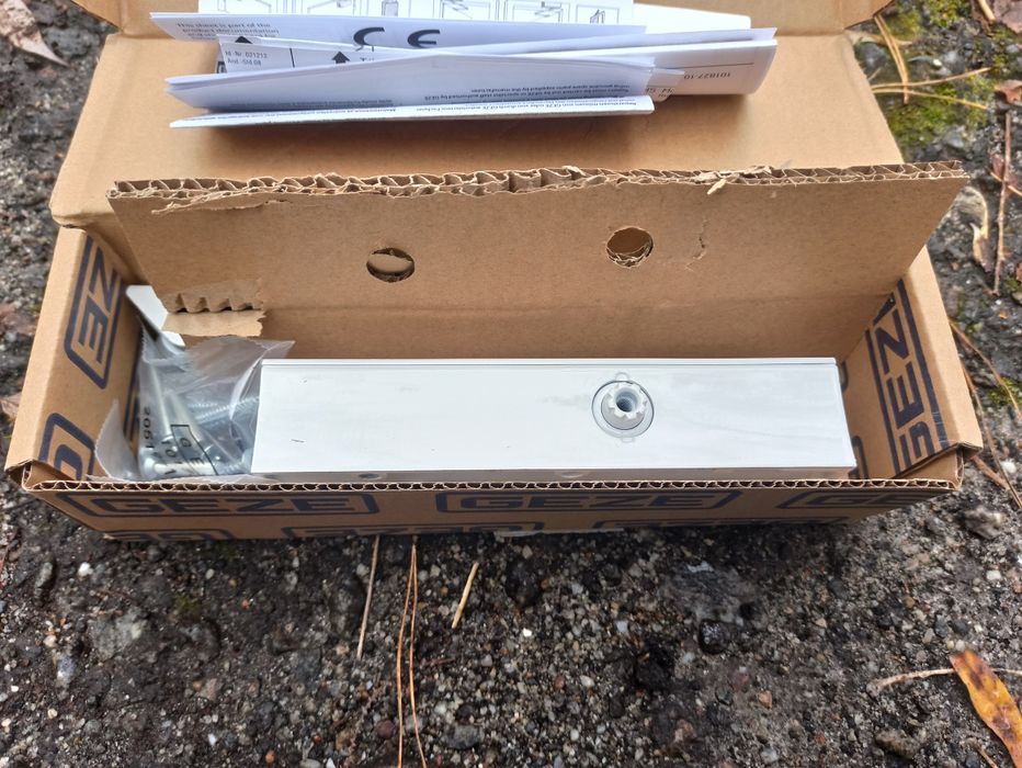 Доводчик дверей geze TS1500