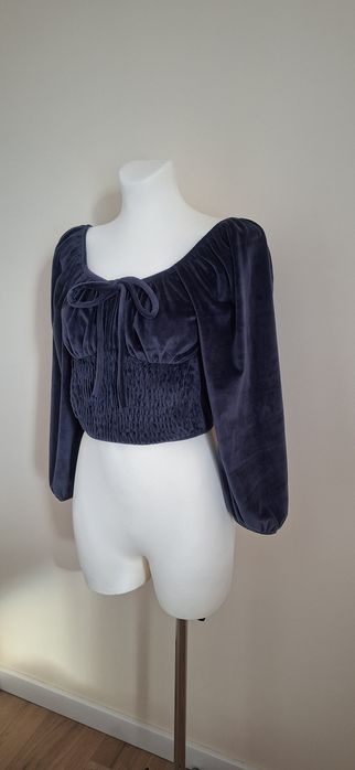 Bluzka crop top welurowy kolor granatowy długi rękaw hiszpanka r. UNI