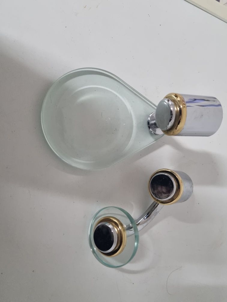 Acessorios wc saboneteira  e cabide