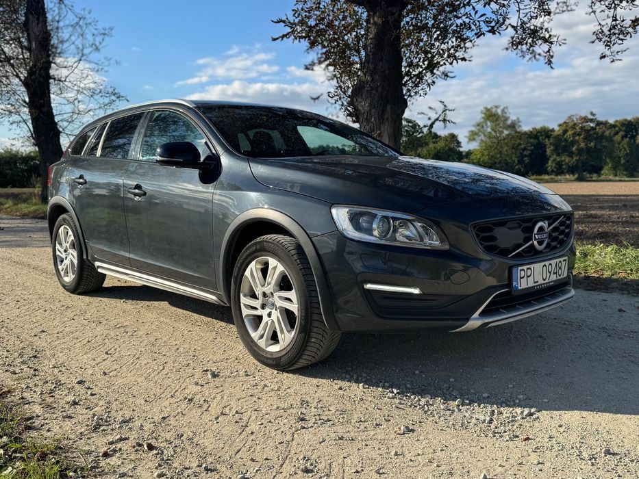 Volvo V60 Cross Country Zadbany, bogato wyposażony, niski przebieg