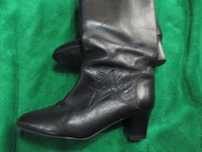Botas em pele tamanho 37