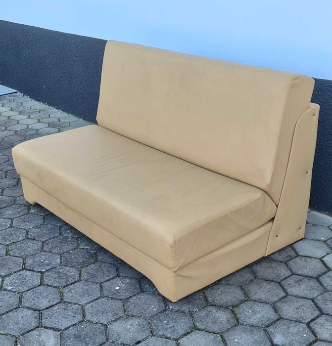 Sofá Cama Bege com 1.42m comprimento