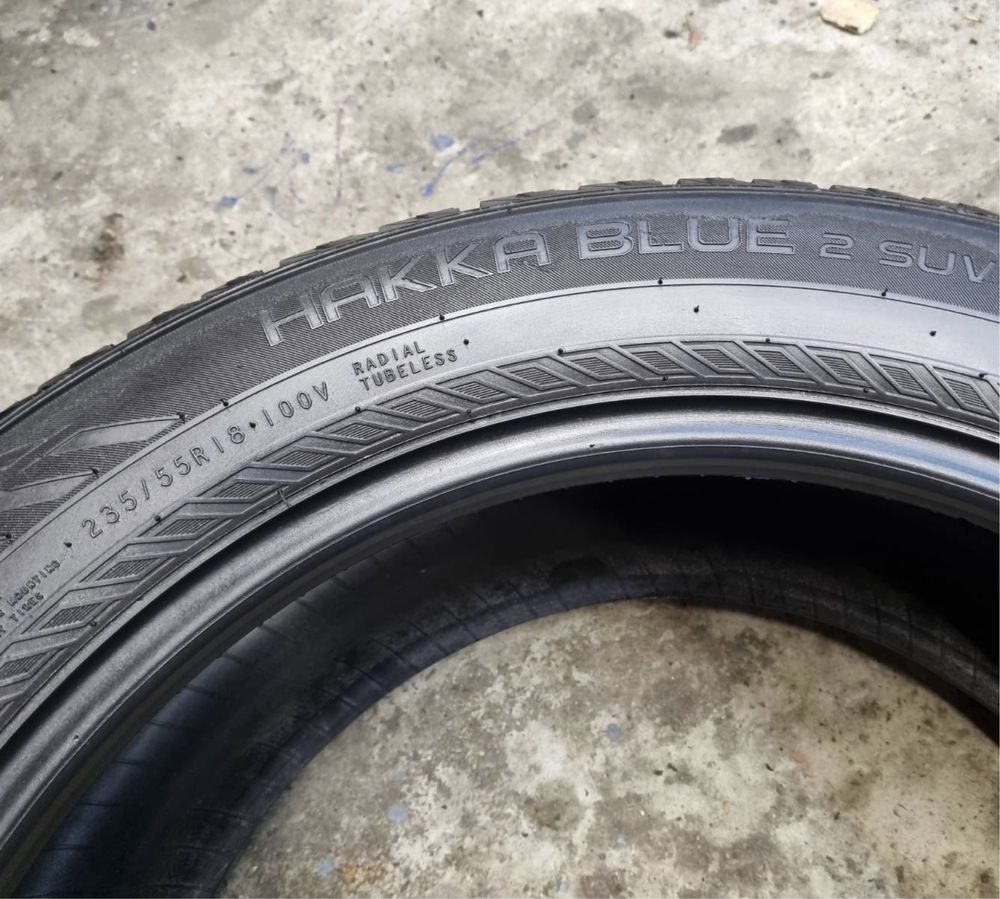Шиши Nokian Hakka Blue 2 235/55 R18 пара