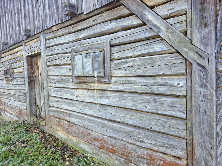 Stare deski, stodoły do rozbiórki