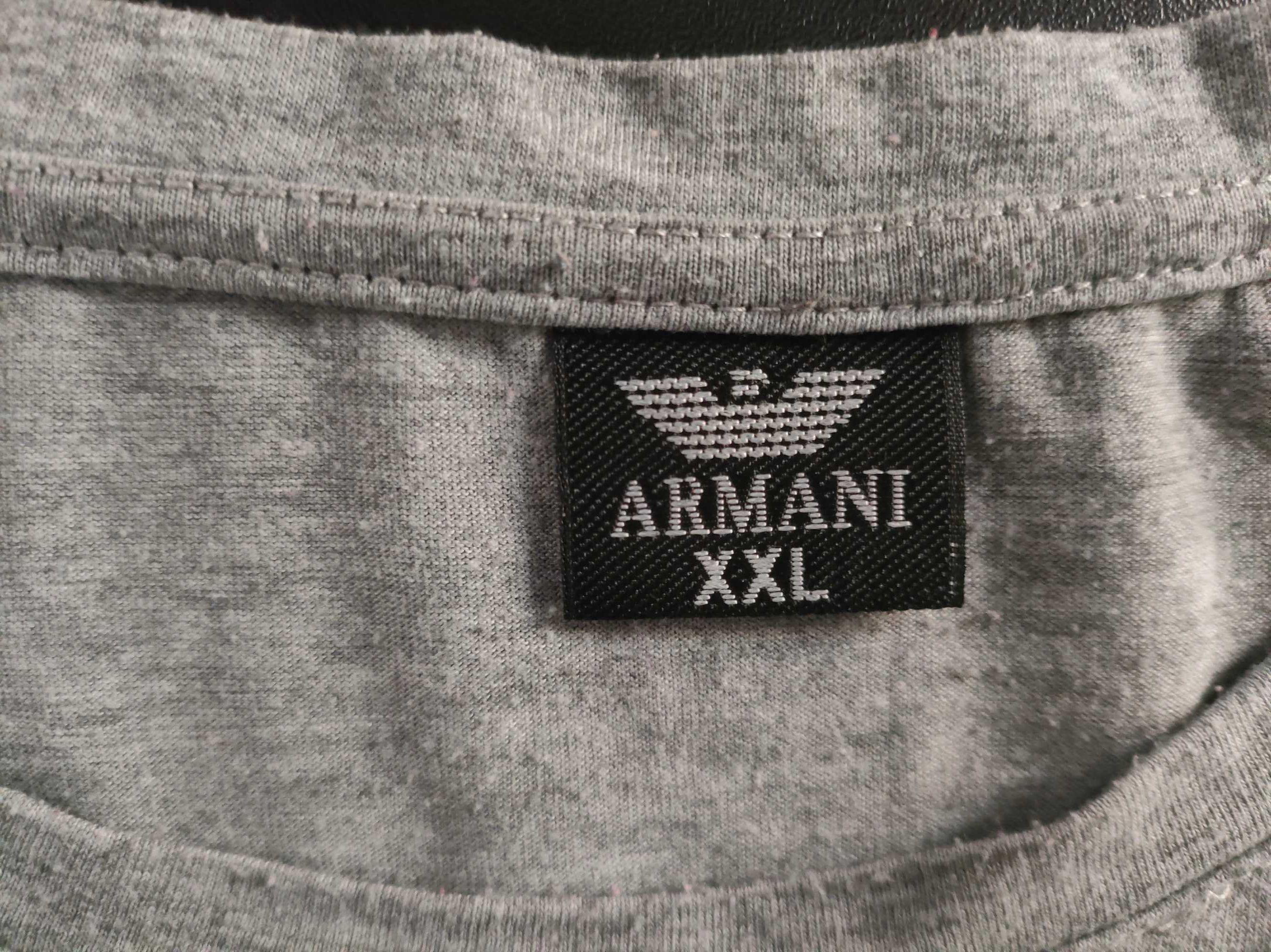 świetny t-shirt EMPORIO ARMANI