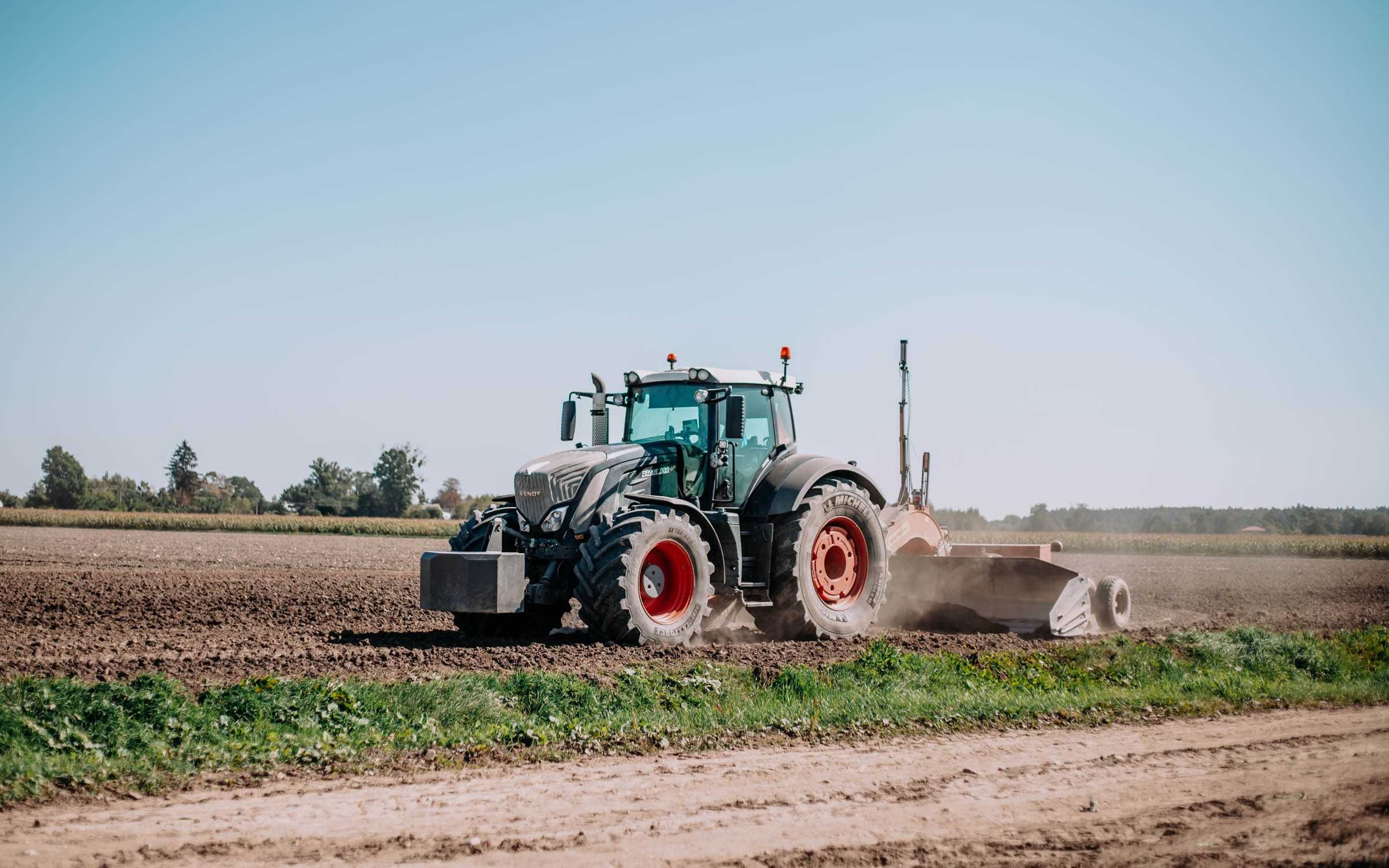 Wynajem ciągnika rolniczego Fendt/John Deere/Massey Ferguson