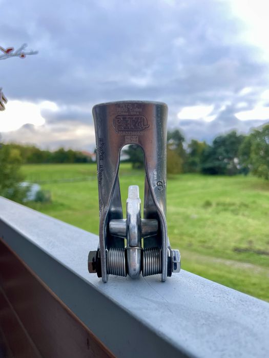 Przyrząd autoasekuracyjny Petzl Shunt