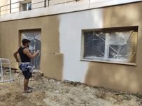 Фарбування стін та стель, безповітряним апаратом високого тиску.