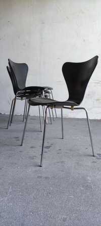 Krzesła Arne Jacobsen, Fritz Hansen z 1969r.