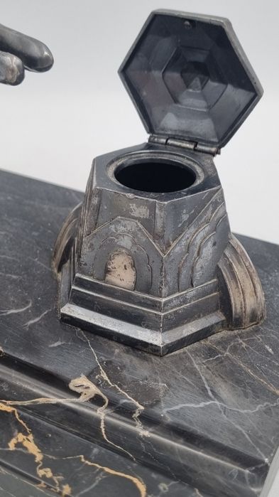 Figura antylopy z kałamarzem Art-Deko