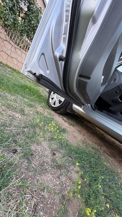 Продам авто 2013 року, у відмінному стані!