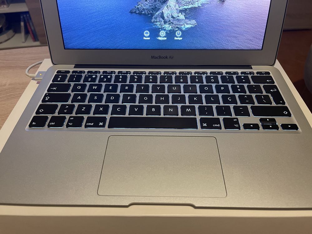 MacBook Air 11”