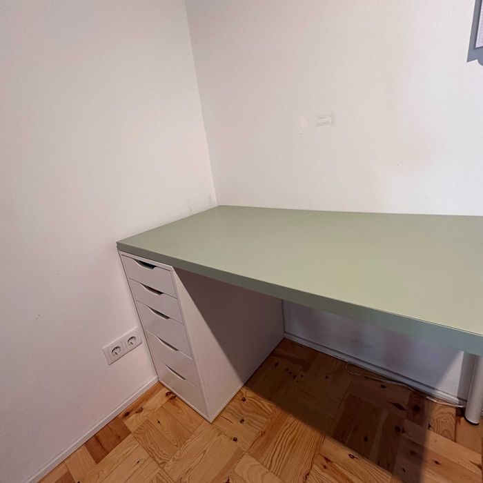 Table top with legs