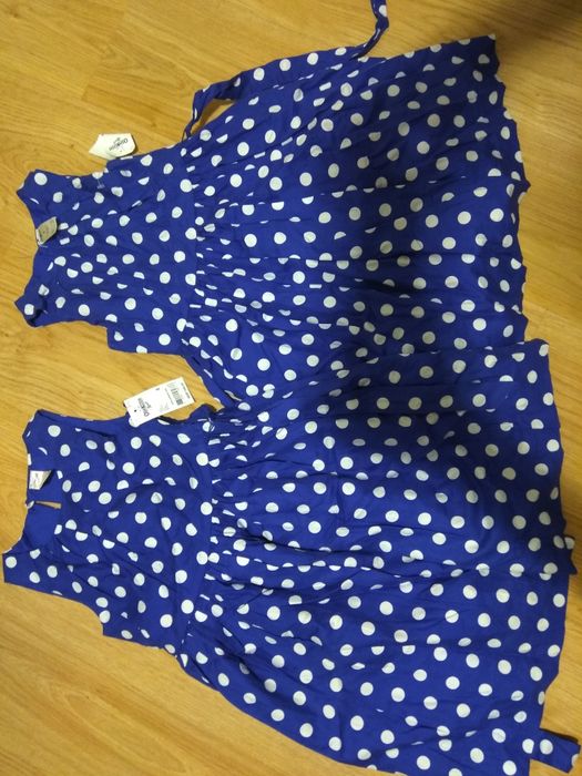 Платья одинаковые