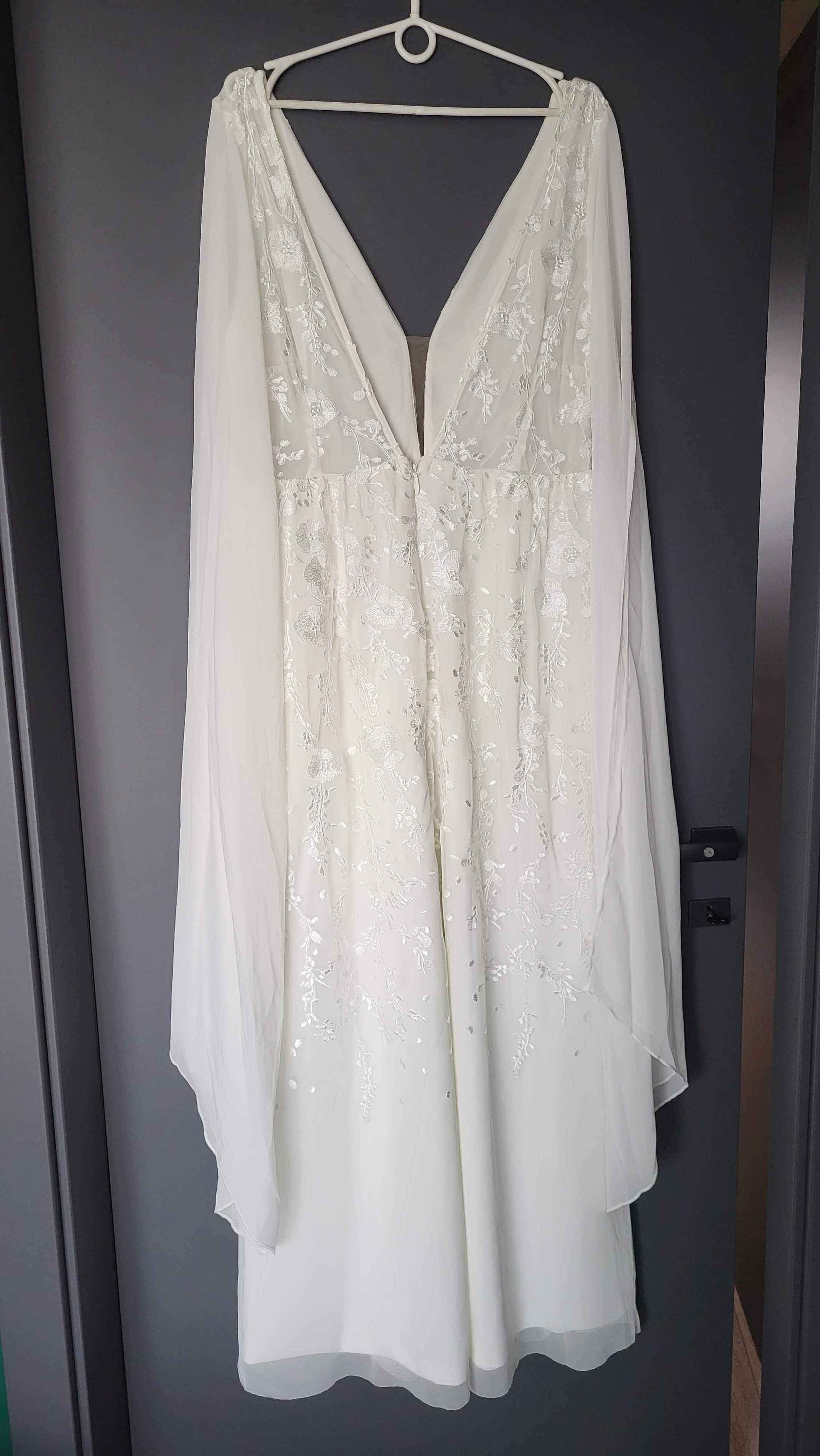 Suknia ślubna Boho Plus Size r.44
