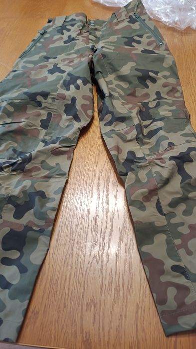 Spodnie wojskowe wodoodporne