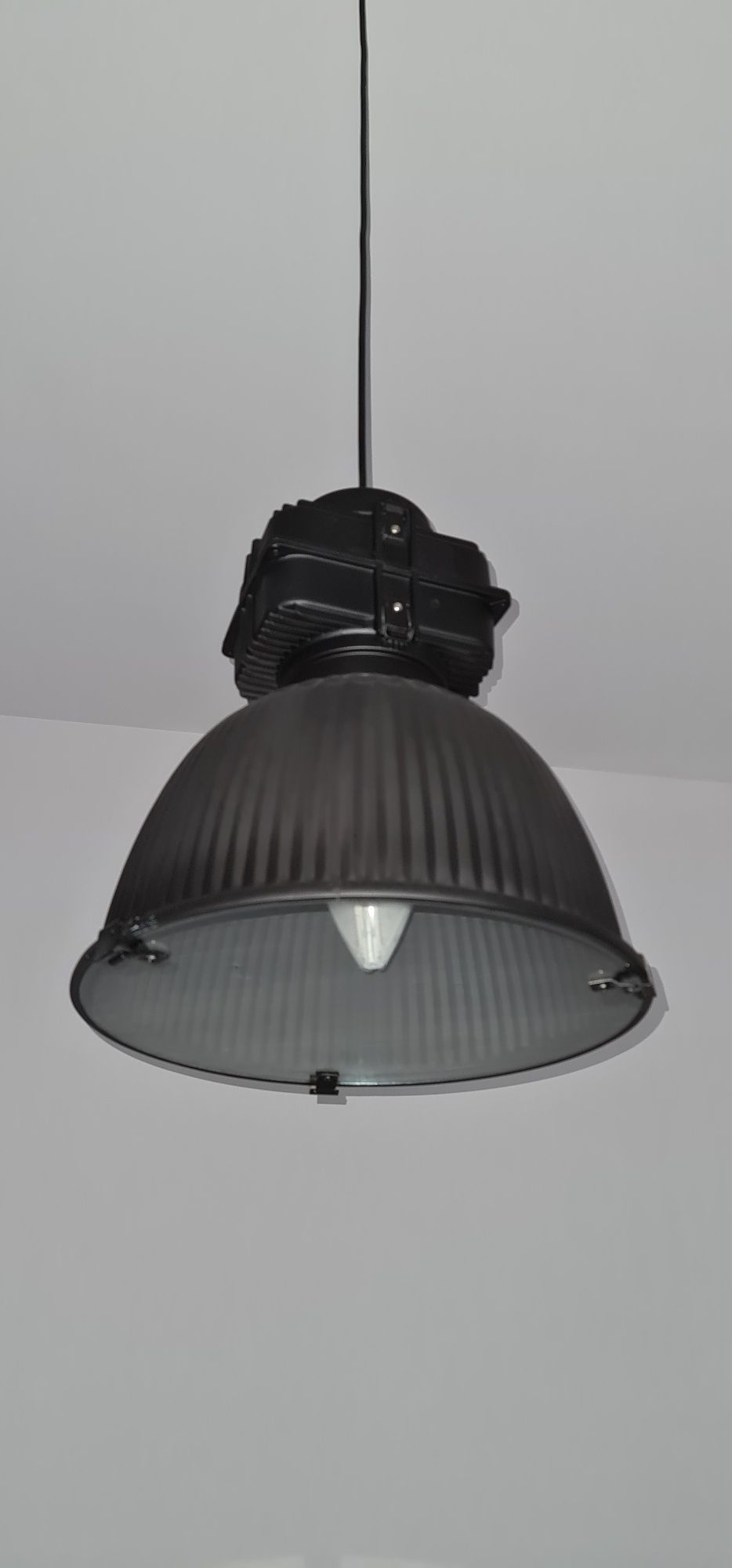 Lampa przemysłowa lift industrialna