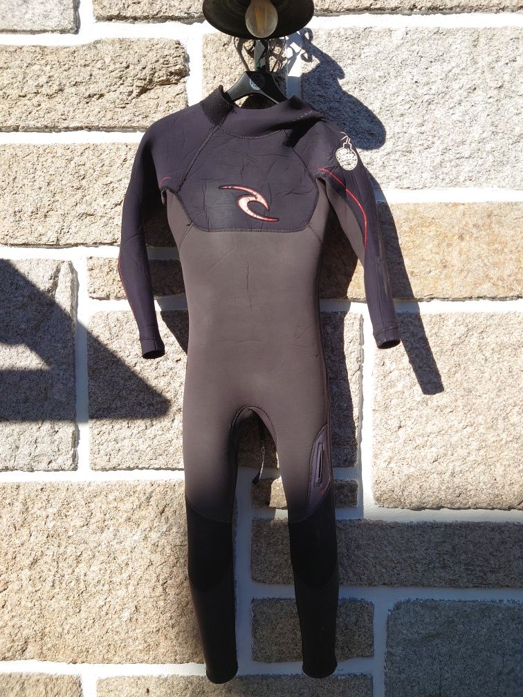 Fato Rip Curl 5mm, 14 anos