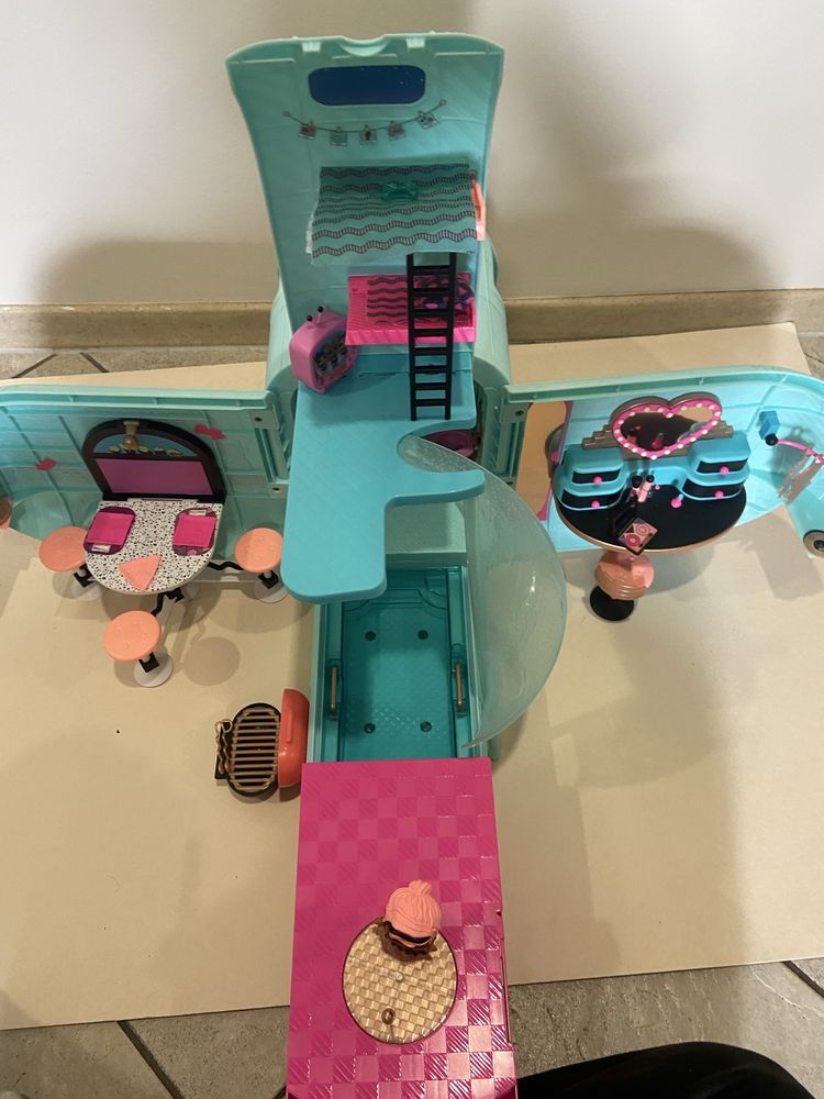 L.O.L surprise Glamper 2 in 1