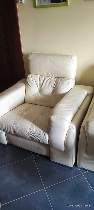 Sofá Individual em Pele