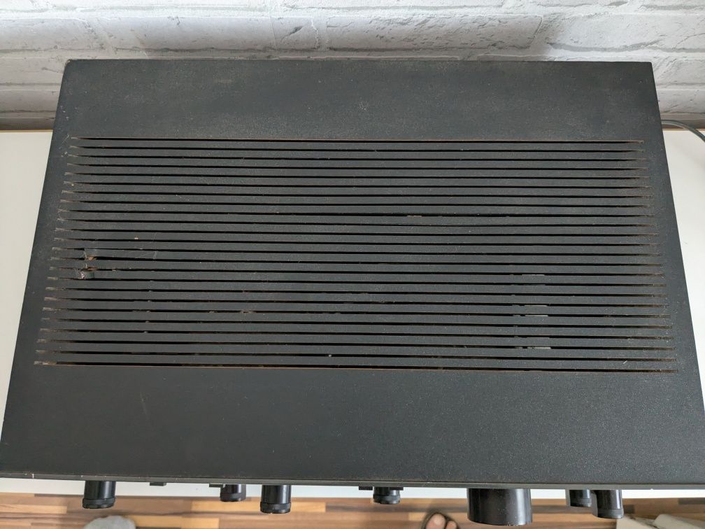 Akai AM-2400  wzmacniacz