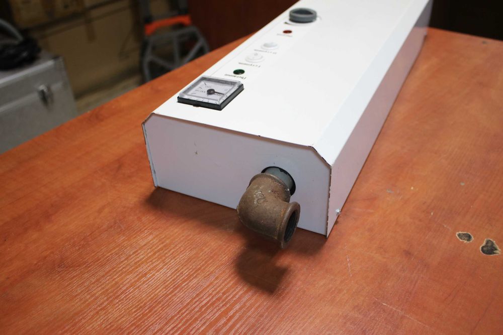 Водонагрівач проточний 9 кВт для опалення