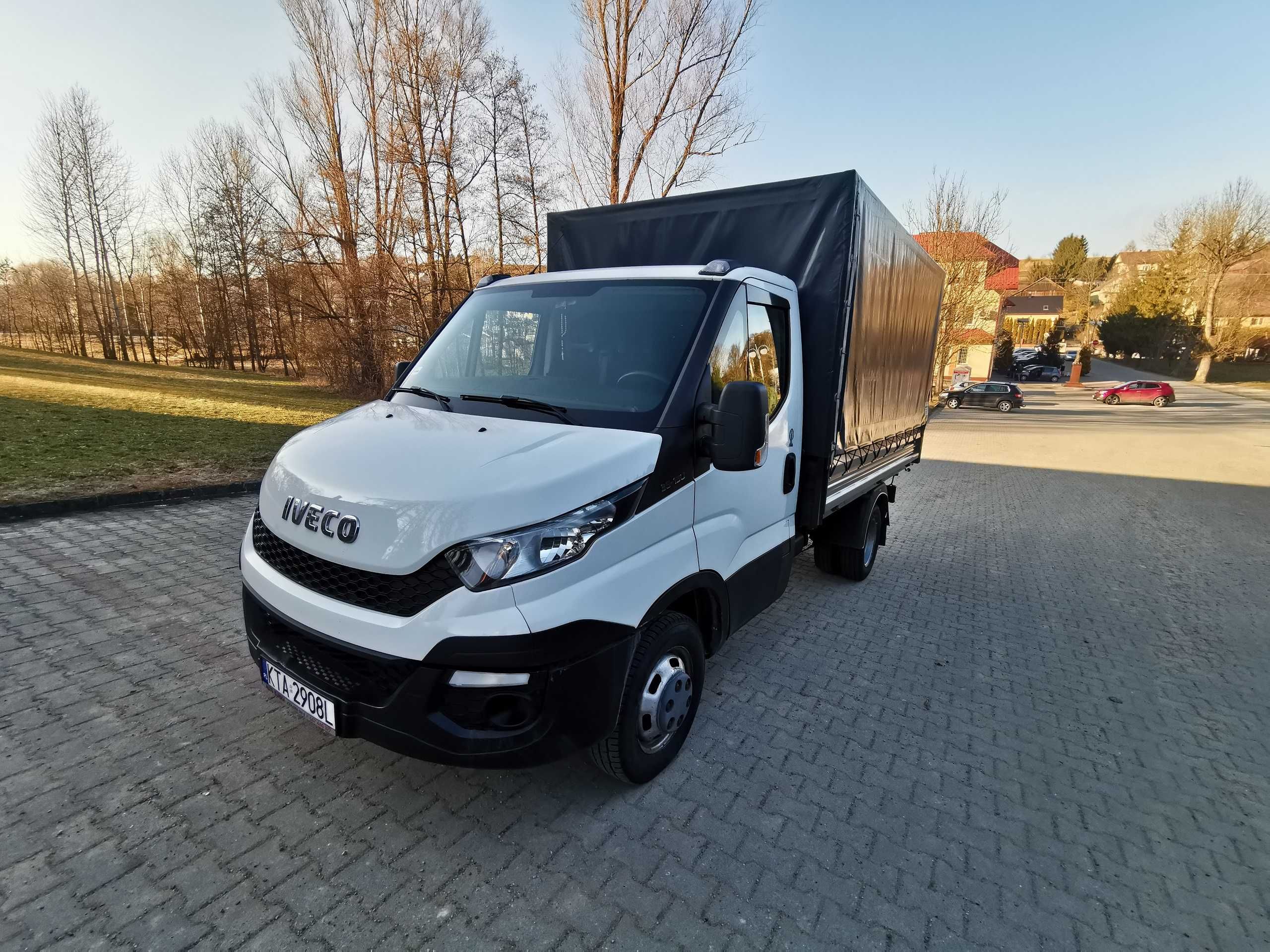 Iveco Daily wywrotka kiper 35c130 plandeka
