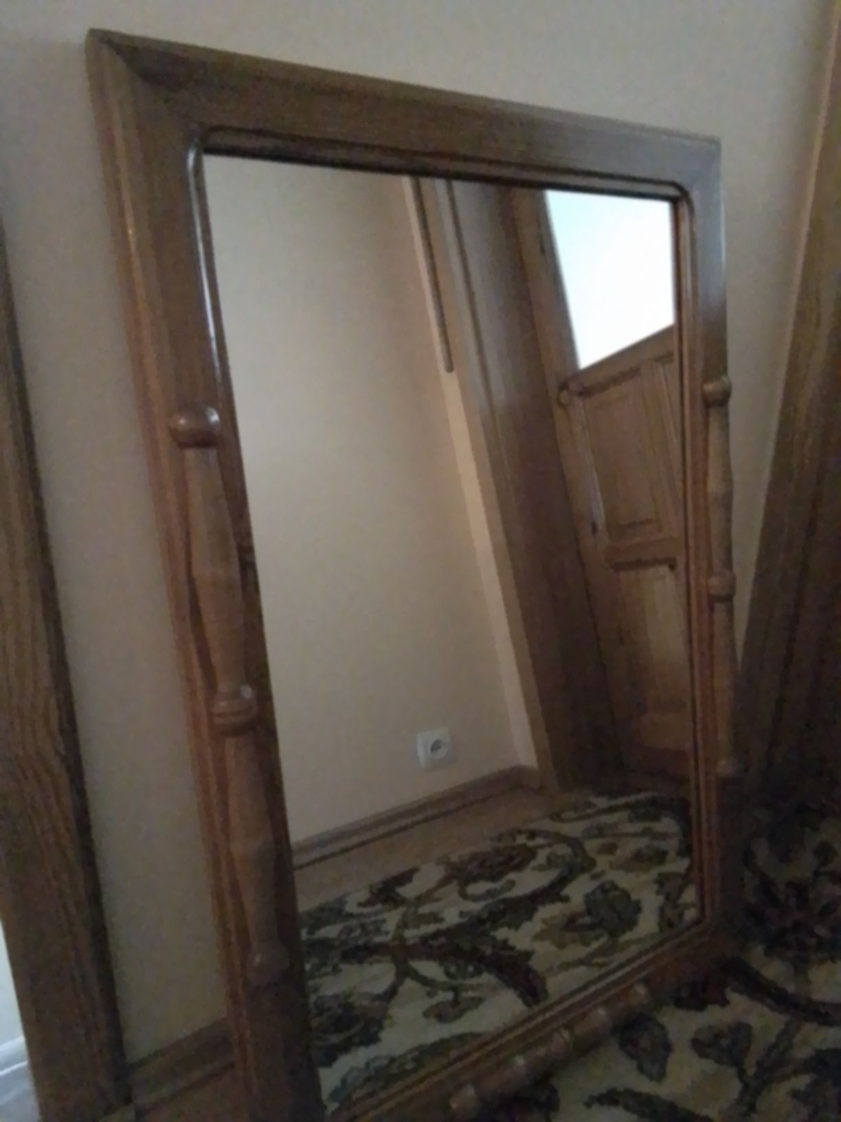 Lustro wiszące uniwersalne