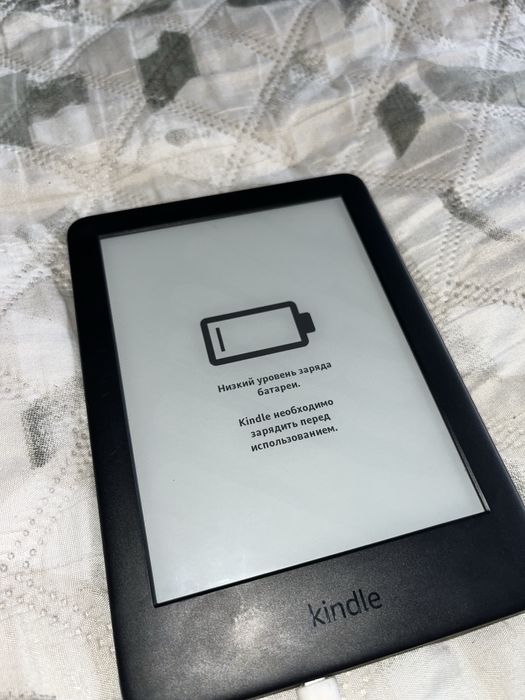 Електронна книга Amazon Kindle 10 (6”, Wi-Fi, чорний)