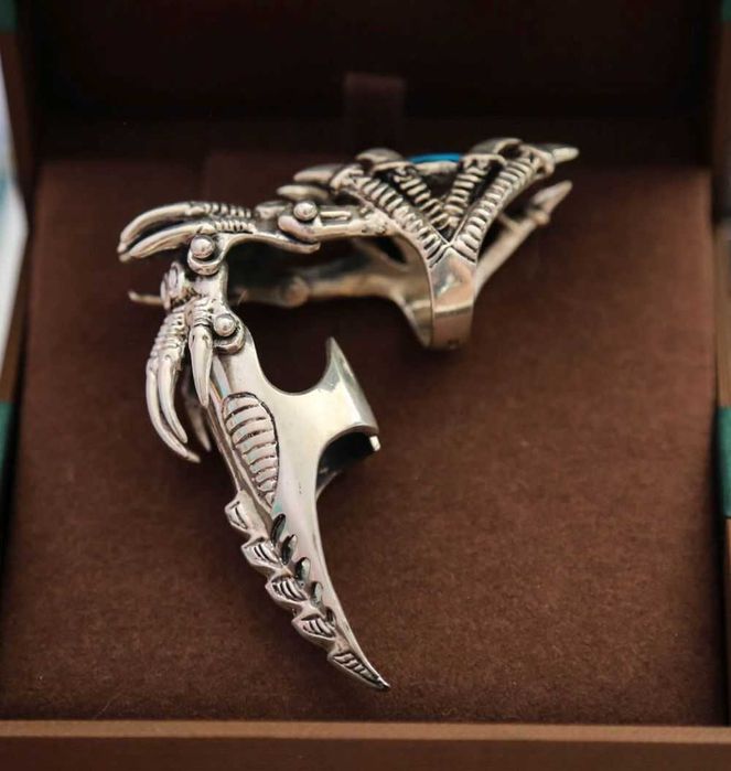 Unikatowy, kolekcjonerski pierścień na cały palec, srebro z turkusem.