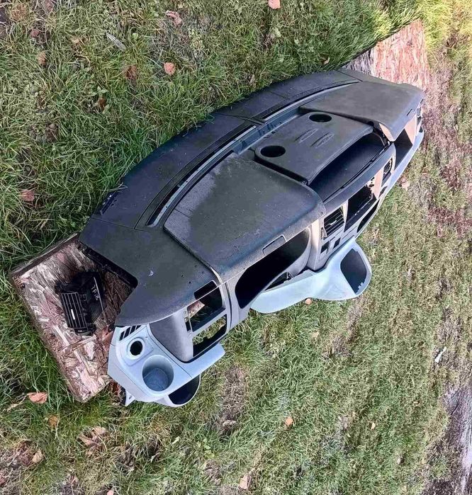 Торпеда Форд Транзит Панель салону запчастини Ford Transit MK7