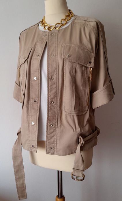 Parca Bimba & Lola, detalhes em dourado. Como nova. Tamanho XS