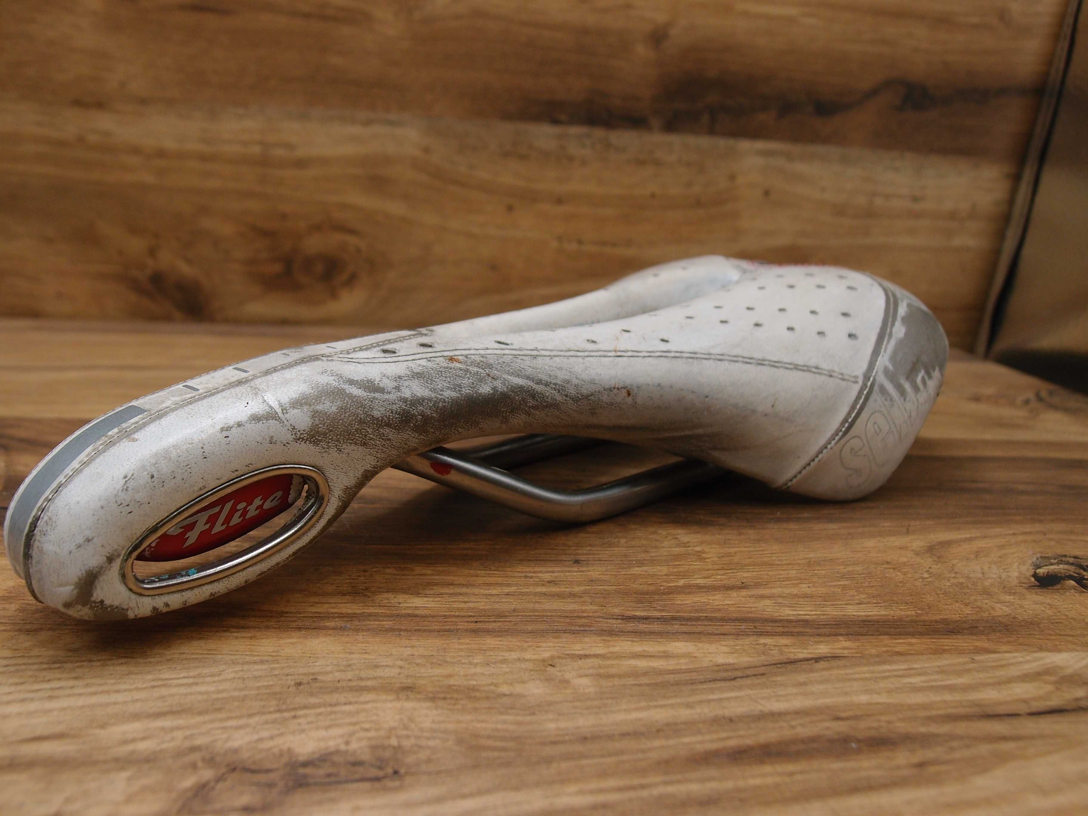 siodełko rowerowe z kanałem Selle Italia Flite szosowe vintage